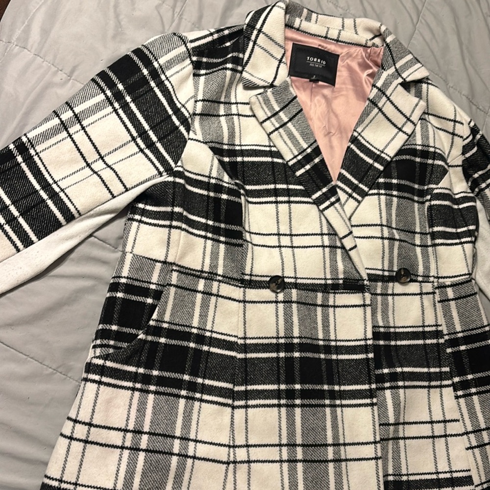 Size 2 Torrid plaid knee length coat